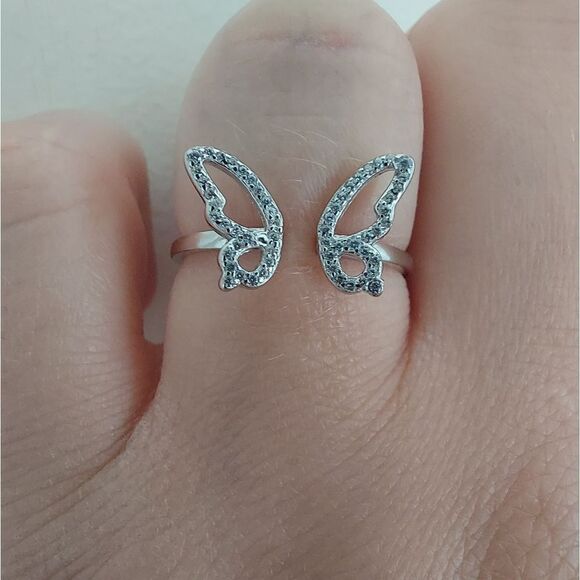 925 Sterling Silver Butterfly CZ Adjustable Ring - Picture 8 of 9